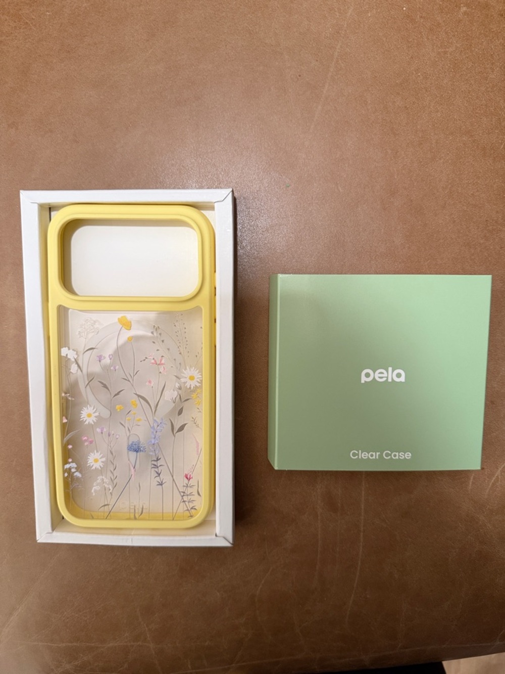 Pela clear case floral design 17 pro max